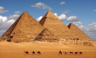 Private Tour: Giza Pyramids, Sphinx, Egyptian Museum, Khan el-Khalili Bazaar